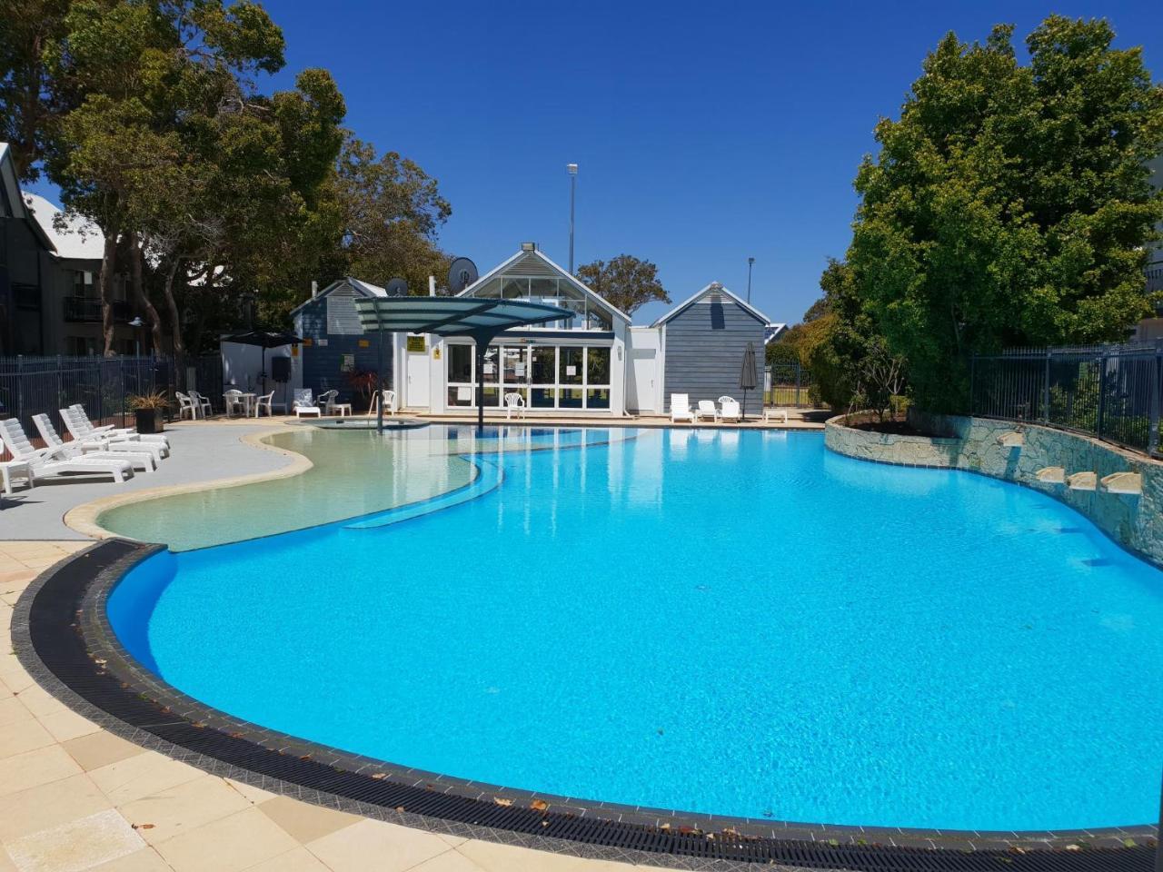 Mandurah Quay Resort Exterior photo